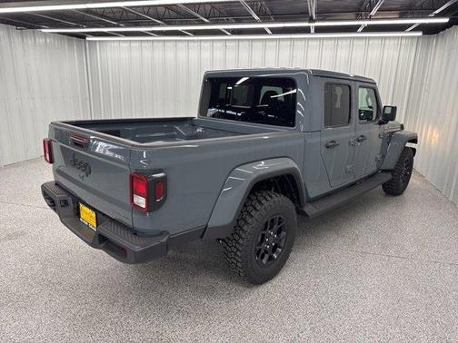 2025 Jeep Gladiator Sport