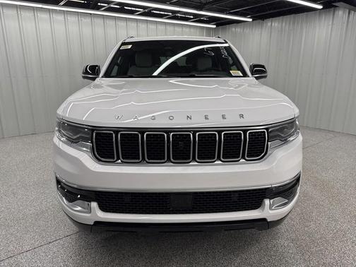 2025 Jeep Wagoneer Base