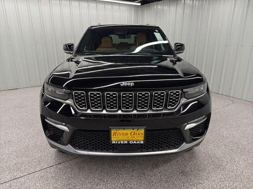 Diamond Black 2023 Jeep Grand Cherokee Summit