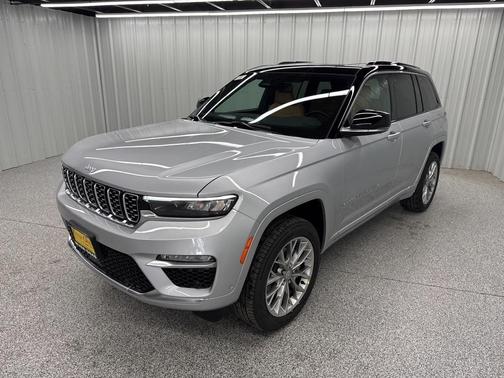 2025 Jeep Grand Cherokee Summit