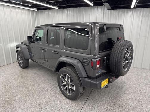2025 Jeep Wrangler 4xe Sport