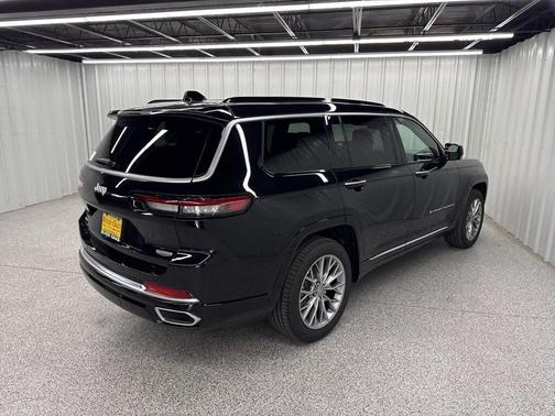 2025 Jeep Grand Cherokee L Summit