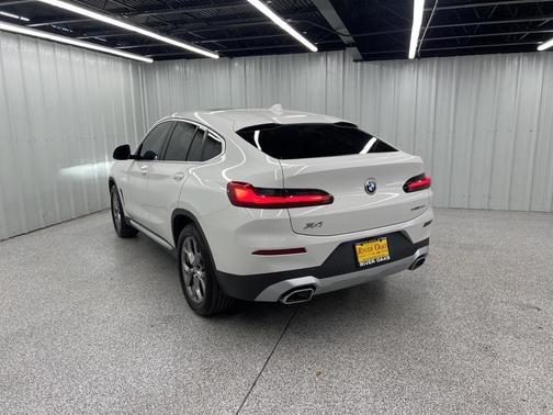 2022 BMW X4 xDrive30i