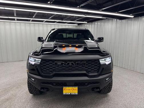 Diamond Black 2026 RAM 1500 RHO