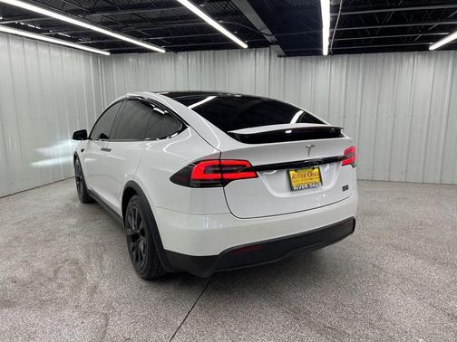 2023 Tesla Model X Plaid
