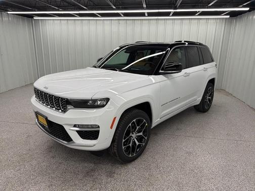 2025 Jeep Grand Cherokee Summit