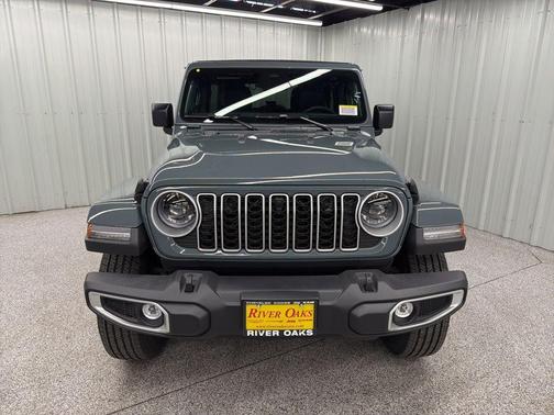 Anvil Clearcoat 2026 Jeep Wrangler Sahara