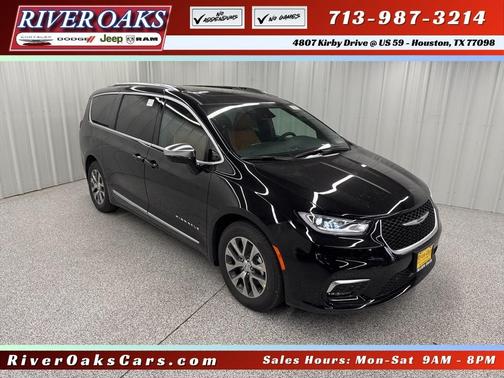 2025 Chrysler Pacifica Hybrid Pinnacle