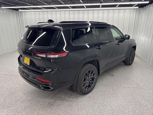 2025 Jeep Grand Cherokee L Summit
