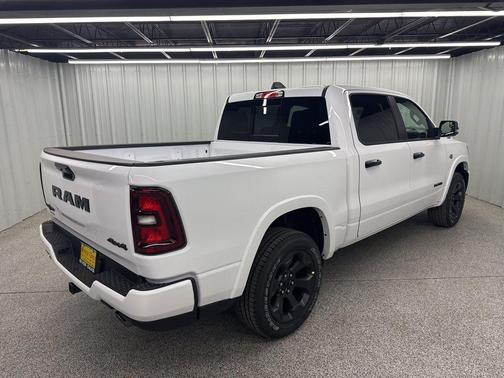 Bright White Clearcoat 2026 RAM 1500 Big Horn/Lone Star