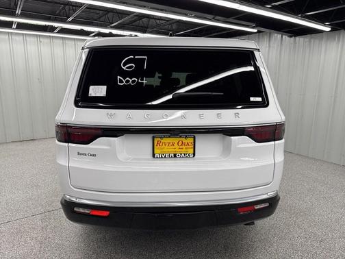 2025 Jeep Wagoneer Base