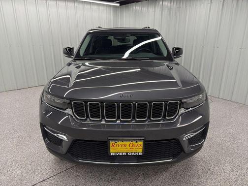 Metallic 2022 Jeep Grand Cherokee Limited
