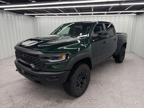 Serrano Red 2026 RAM 1500 RHO