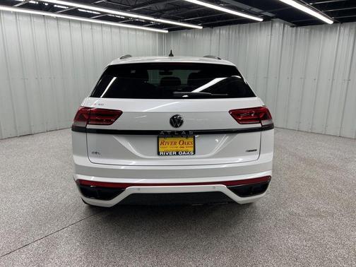 2023 Volkswagen Atlas Cross Sport 2.0T SEL R-Line Black