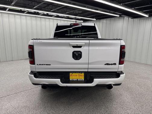 Bright White Clearcoat 2021 RAM 1500 Limited