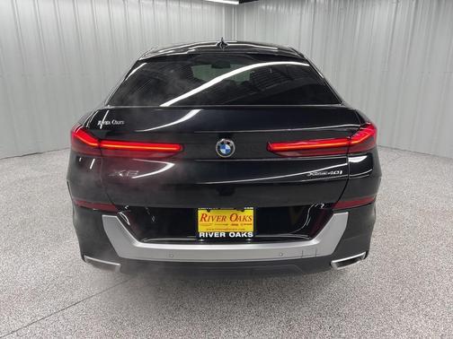 2023 BMW X6 xDrive40i