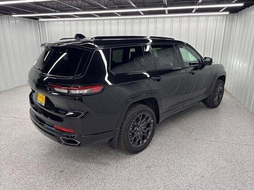 2025 Jeep Grand Cherokee L Summit