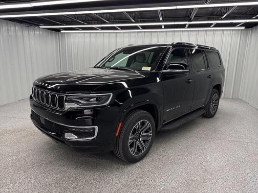 2025 Jeep Wagoneer Base