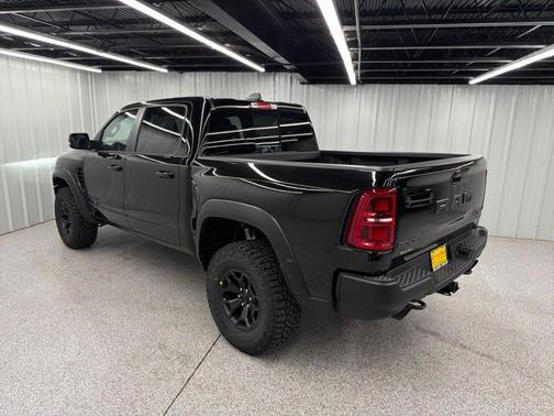 Diamond Black 2026 RAM 1500 RHO
