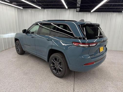 Steel Blue 2026 Jeep Grand Cherokee Limited