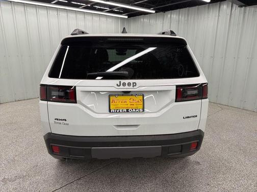 Bright White Clearcoat 2026 Jeep Cherokee LAREDO/LIMITED