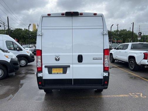Bright White Clearcoat 2026 RAM ProMaster 2500 High Roof