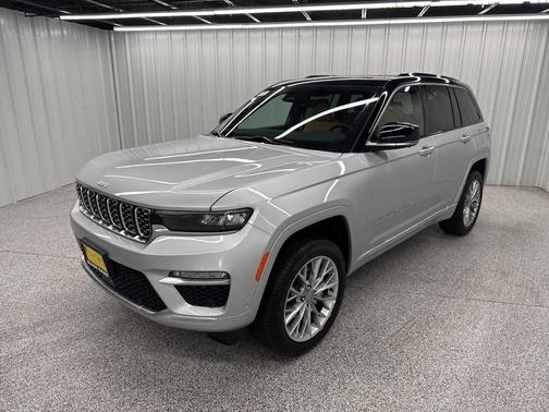 2025 Jeep Grand Cherokee Summit