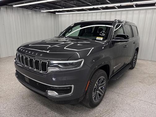 2025 Jeep Wagoneer Base