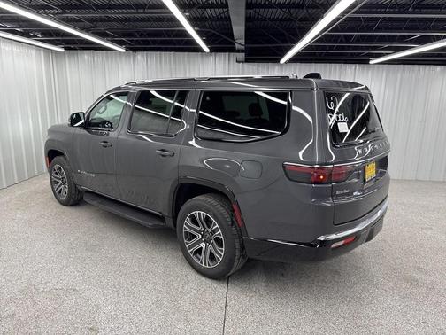 2025 Jeep Wagoneer Base