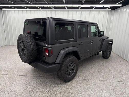 Granite Crystal Clearcoat Metallic 2026 Jeep Wrangler Sport