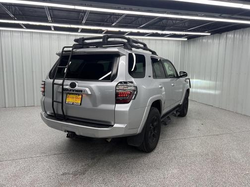 2022 Toyota 4Runner SR5