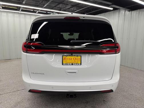 2026 Chrysler Pacifica Pinnacle