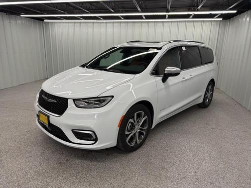 2026 Chrysler Pacifica Pinnacle