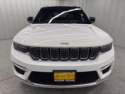 Bright White Clearcoat 2025 Jeep Grand Cherokee Summit