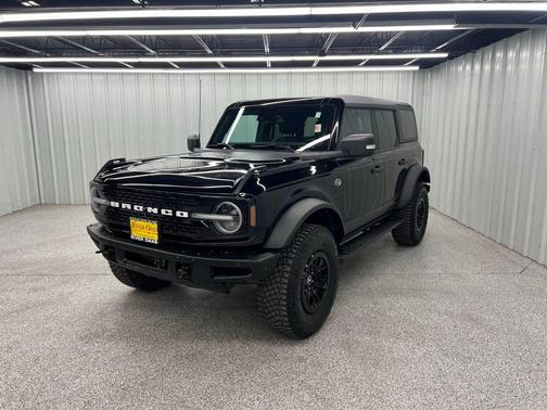 Shadow Black 2022 Ford Bronco Wildtrak