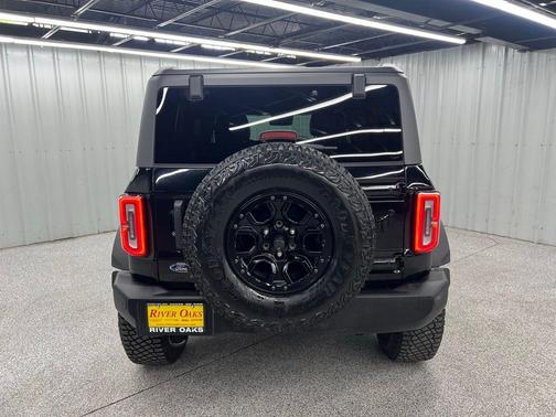 Shadow Black 2022 Ford Bronco Wildtrak