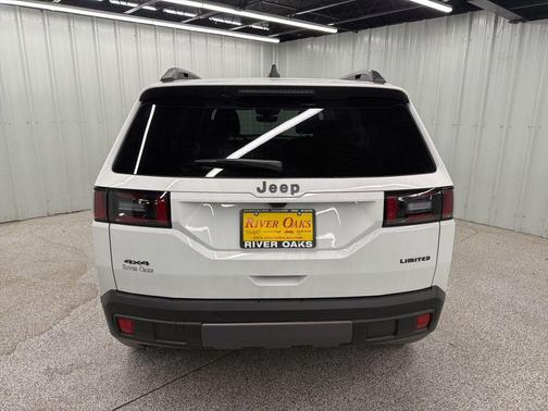 Bright White Clearcoat 2026 Jeep Cherokee LAREDO/LIMITED
