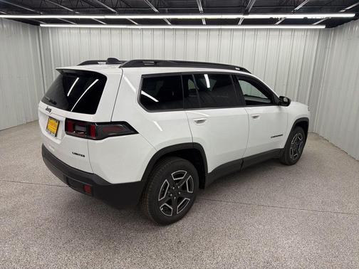 Bright White Clearcoat 2026 Jeep Cherokee LAREDO/LIMITED
