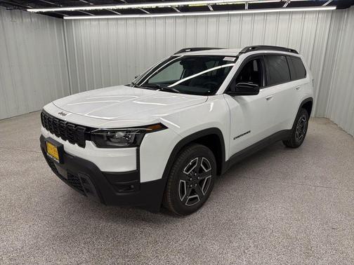 Bright White Clearcoat 2026 Jeep Cherokee LAREDO/LIMITED