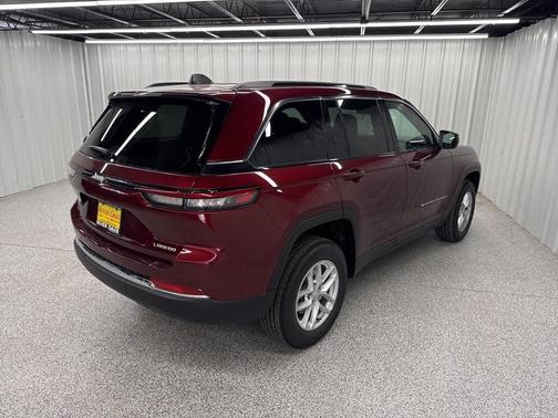 2025 Jeep Grand Cherokee Laredo X