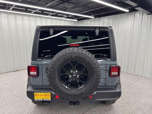 Anvil Clearcoat 2026 Jeep Wrangler Sport