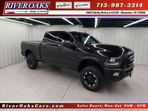 Brilliant Black Crystal Pearlcoat 2018 RAM 2500 Power Wagon