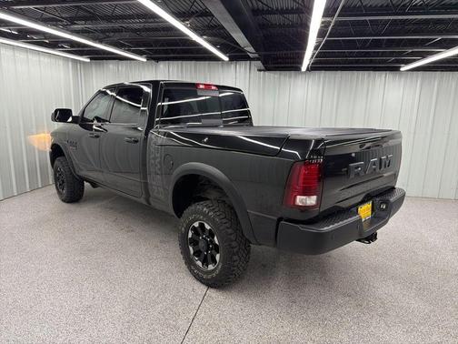 Brilliant Black Crystal Pearlcoat 2018 RAM 2500 Power Wagon