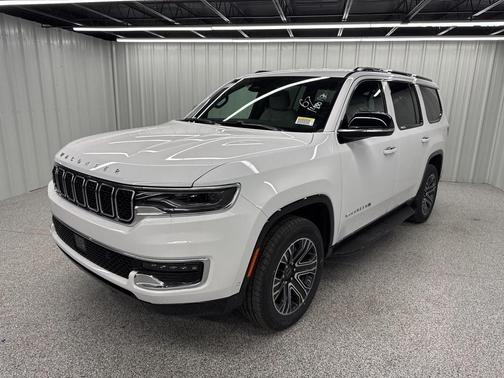 2025 Jeep Wagoneer Base