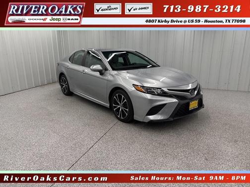 2018 Toyota Camry SE