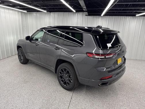 2025 Jeep Grand Cherokee L Summit