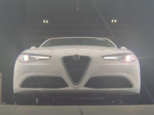 2018 Alfa Romeo Giulia Base