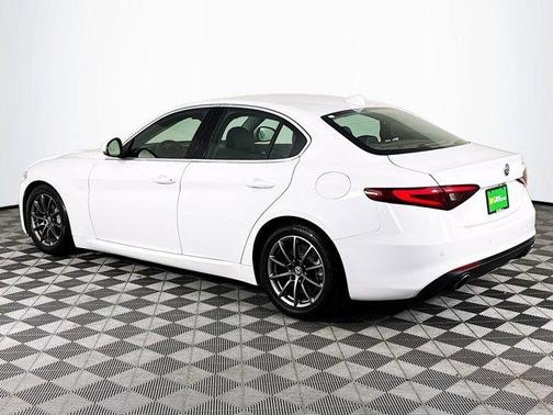 2018 Alfa Romeo Giulia Base