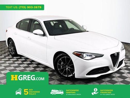 2018 Alfa Romeo Giulia Base