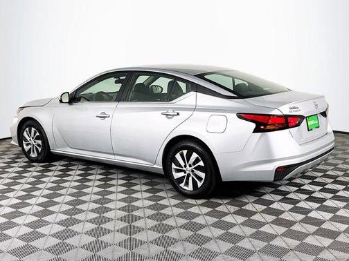 Brilliant Silver Metallic 2022 Nissan Altima 2.5 S